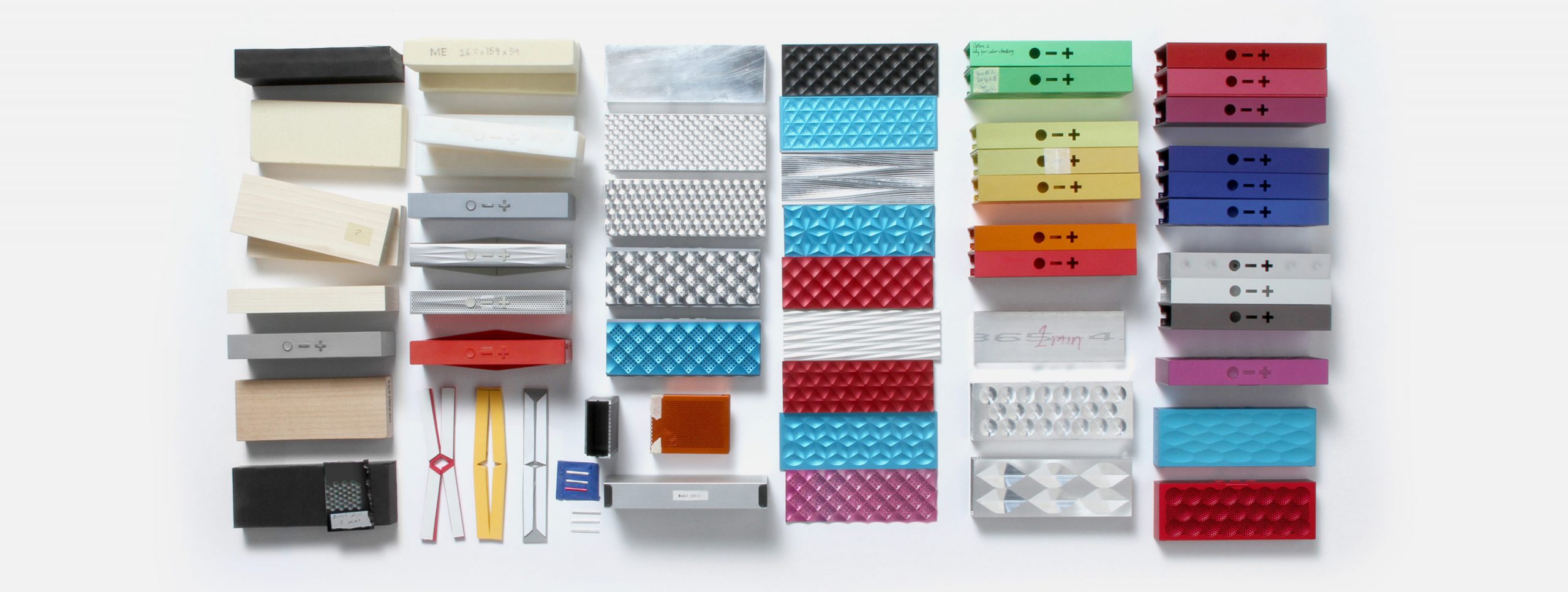 Jawbone-MINI-Jambox-Product_5_case_study_2x_3360x1270rev-3200×1209.9270072993-c-default